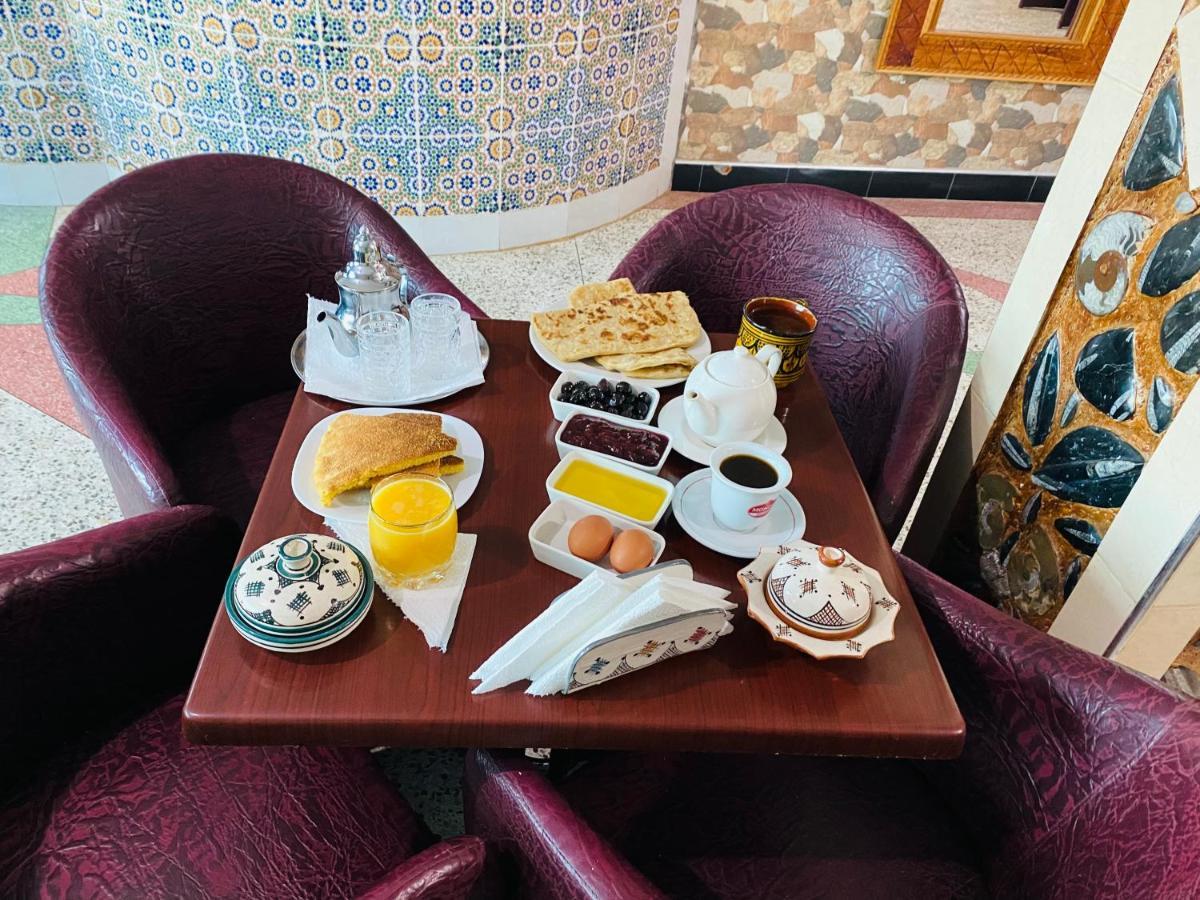 motel ain mersa Ifrane  Bagian luar foto