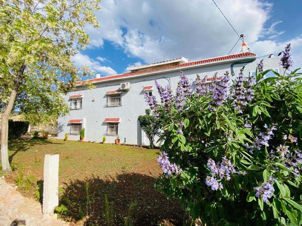 motel ain mersa Ifrane  Bagian luar foto